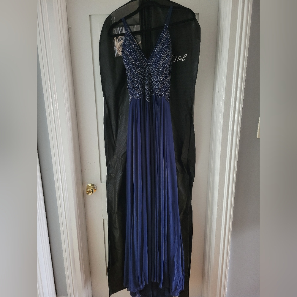 Size 6 Floor-length evening/prom dress